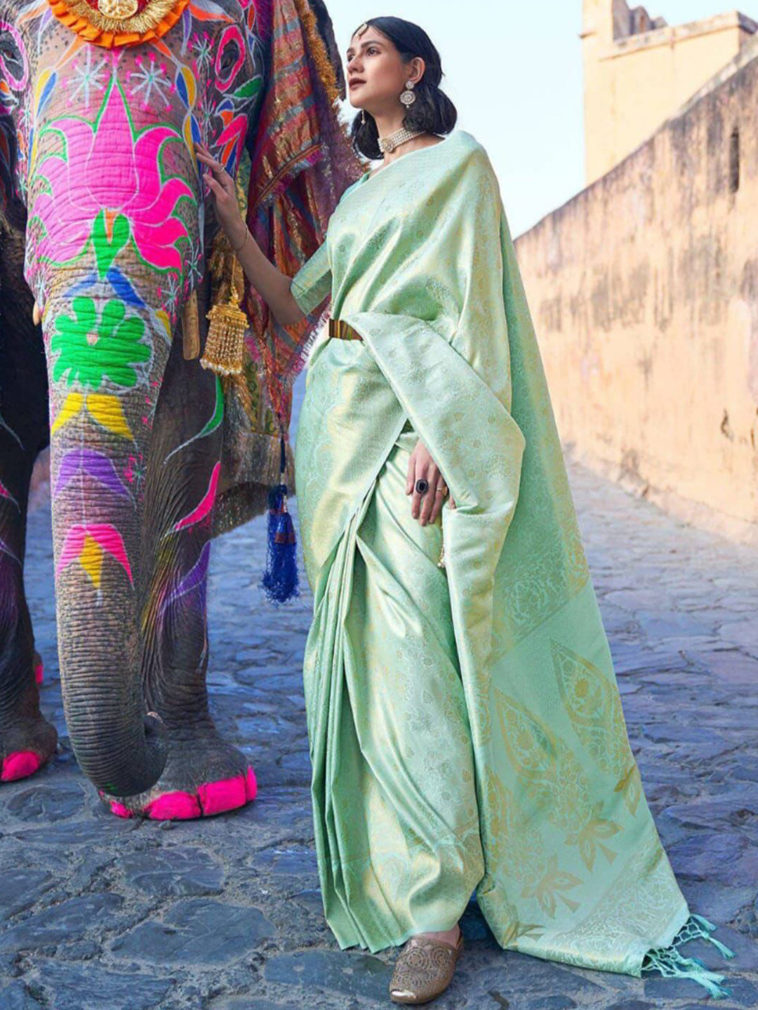 

Miss Beelee Woven Design Zari Silk Cotton Designer Banarasi Saree, Olive