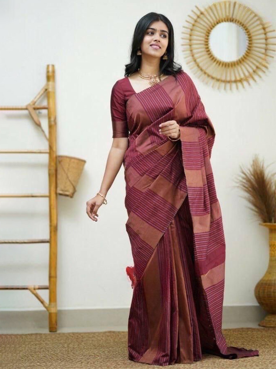 

Miss Beelee Woven Design Zari Silk Cotton Designer Banarasi Saree, Maroon