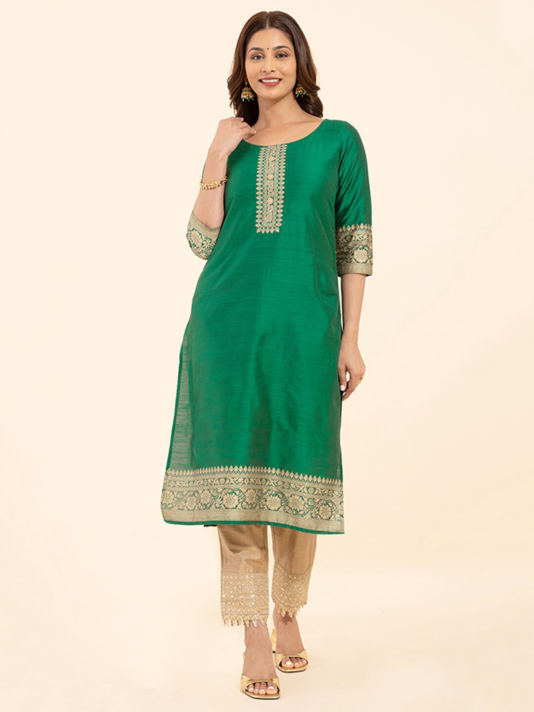 

Maybell Embroidered Round Neck Straight Kurta, Green