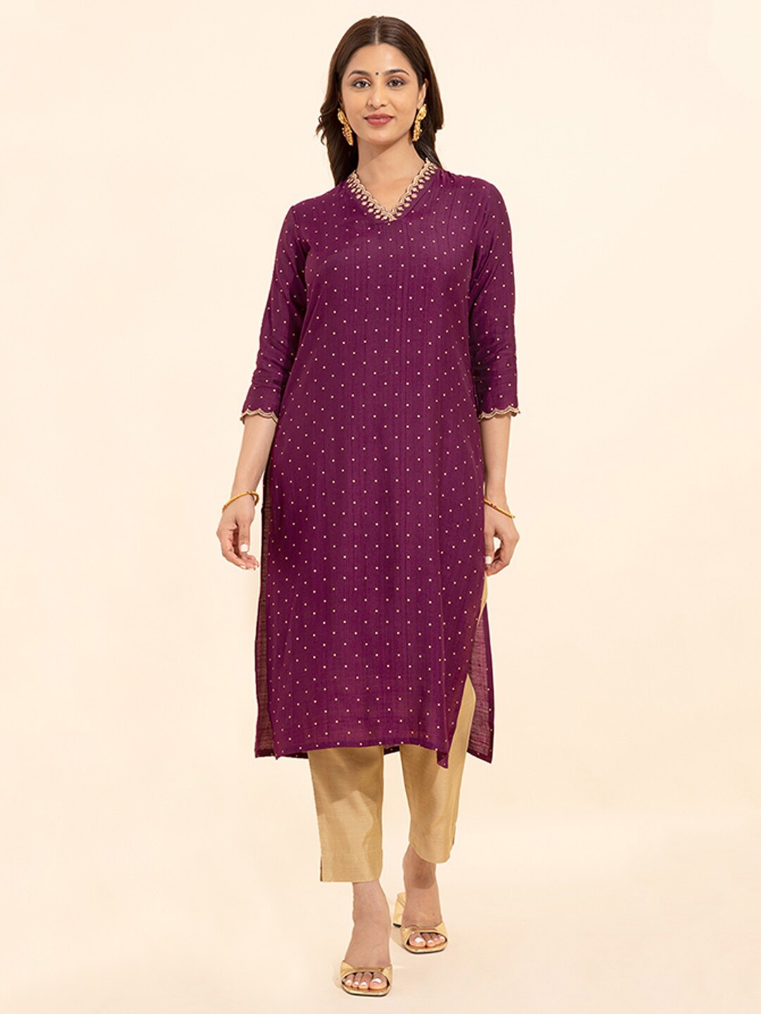 

Maybell Gotta Patti Polka Dots Printed V-Neck Regular Straight Kurta, Purple