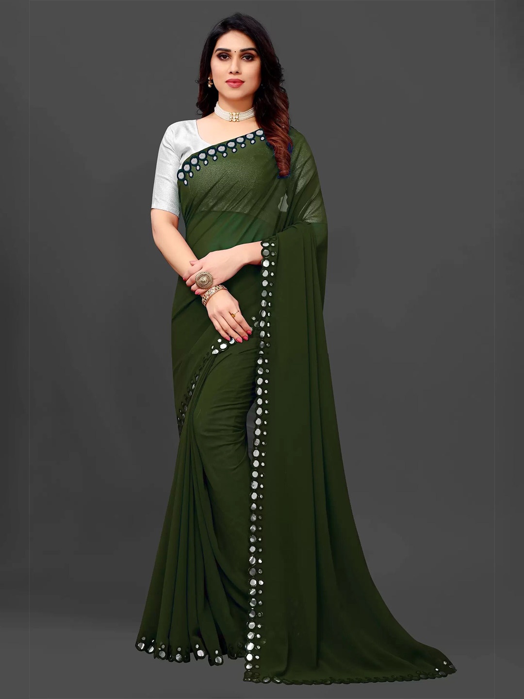 

RadadiyaTRD Mirror Embellished Pure Georgette Saree, Green
