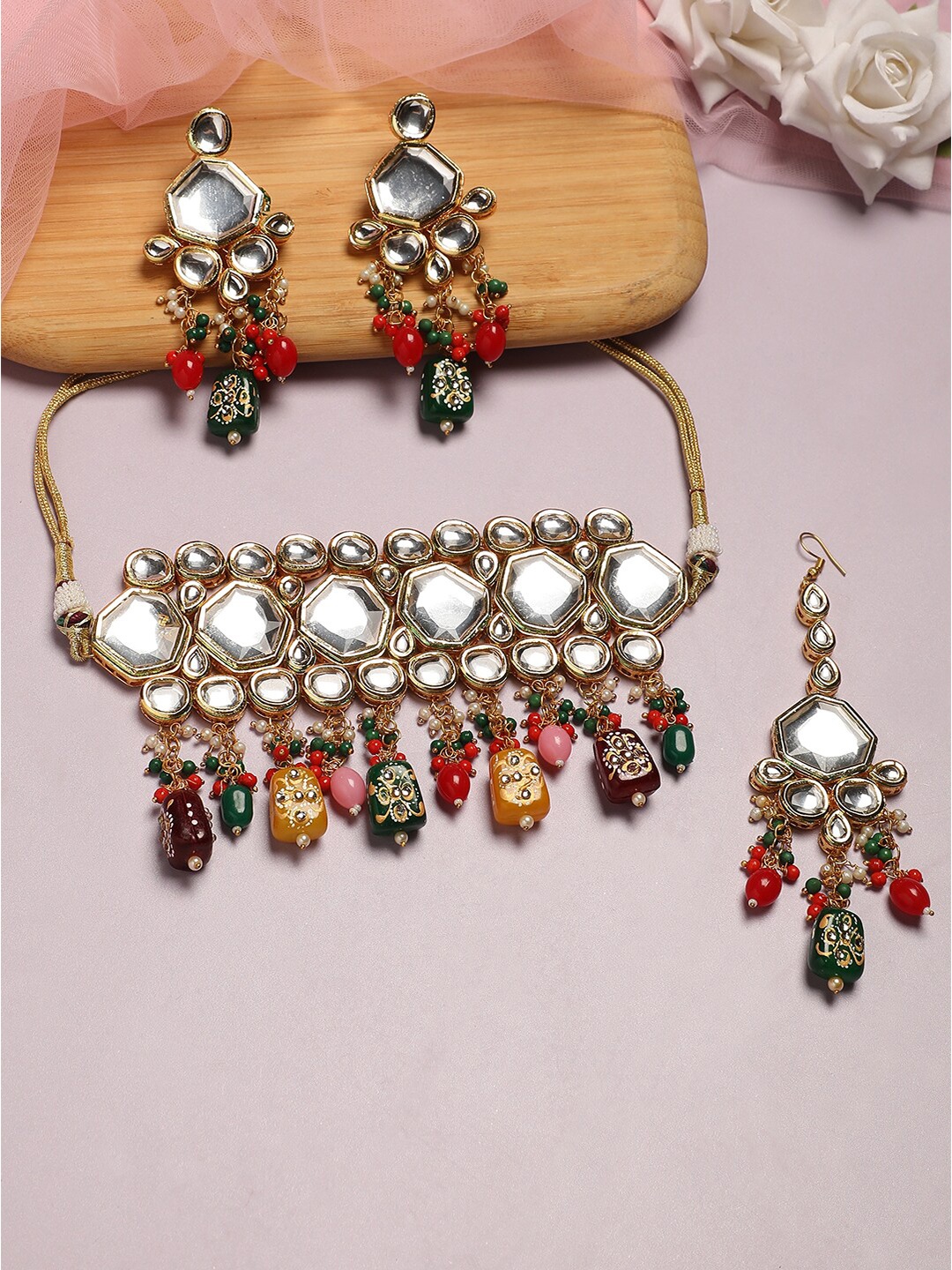 

Anouk Gold Plated Kundan-Studded & Beaded Jewellery Set