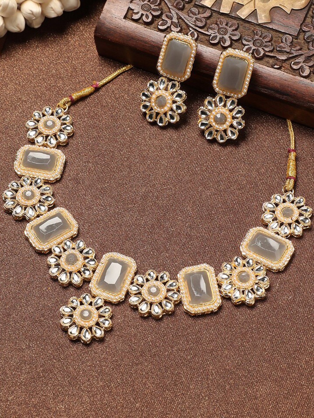 

Anouk Gold Plated Stones Studded Jewellery Set