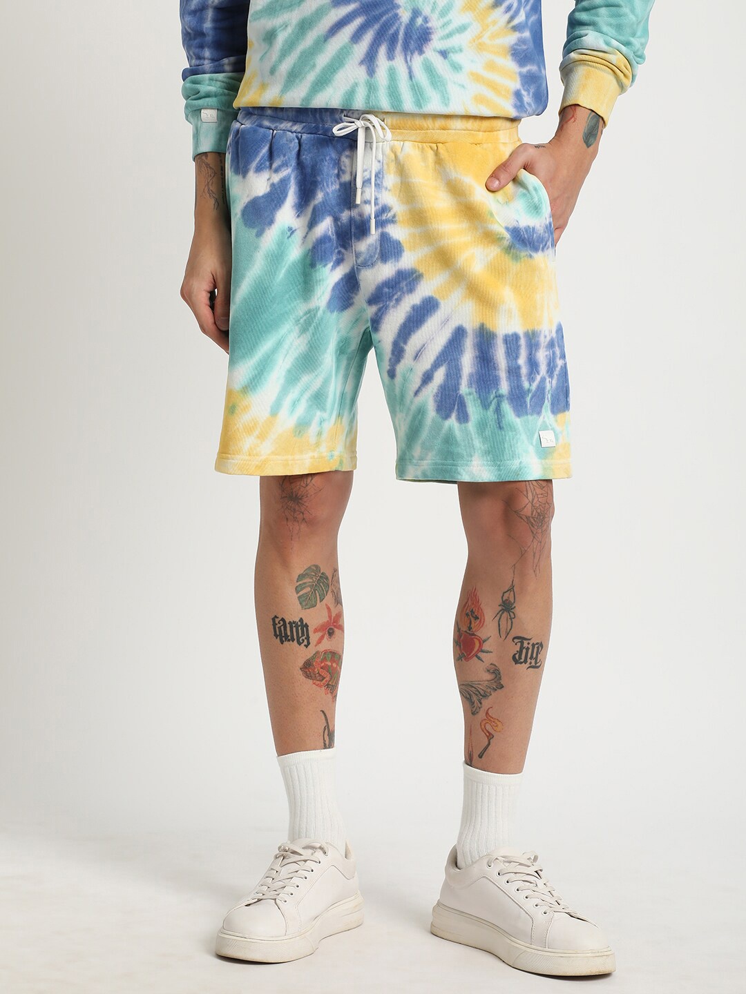 

THE BEAR HOUSE Men Tie and Dye Pure Cotton Shorts, Blue