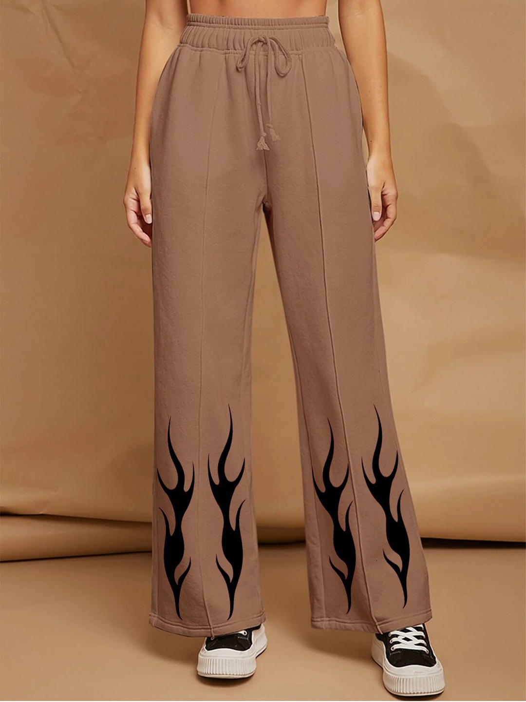 

TABADTOD Women Abstract Printed Relaxed Trousers, Brown
