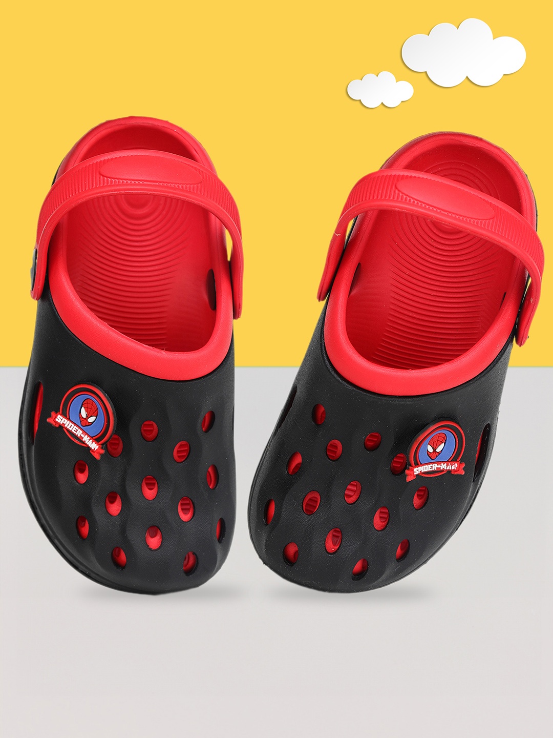 

toothless Boys Marvel Avengers Self Design Clogs, Black