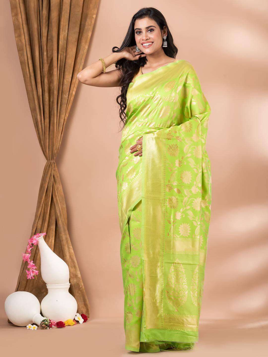 

MAHALASA Green and GoldToned Ethnic Woven Design Saree
