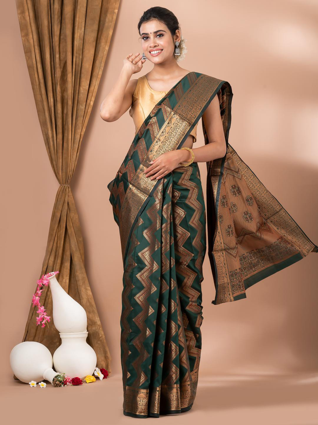 

MAHALASA Olive Green and GoldToned Ethnic Woven Design Silk Cotton Saree