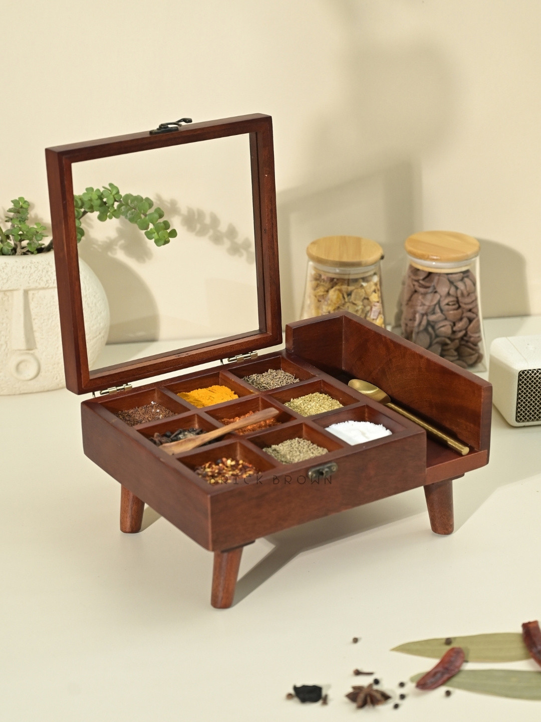 

BRICK BROWN Brown Wooden Spice Box