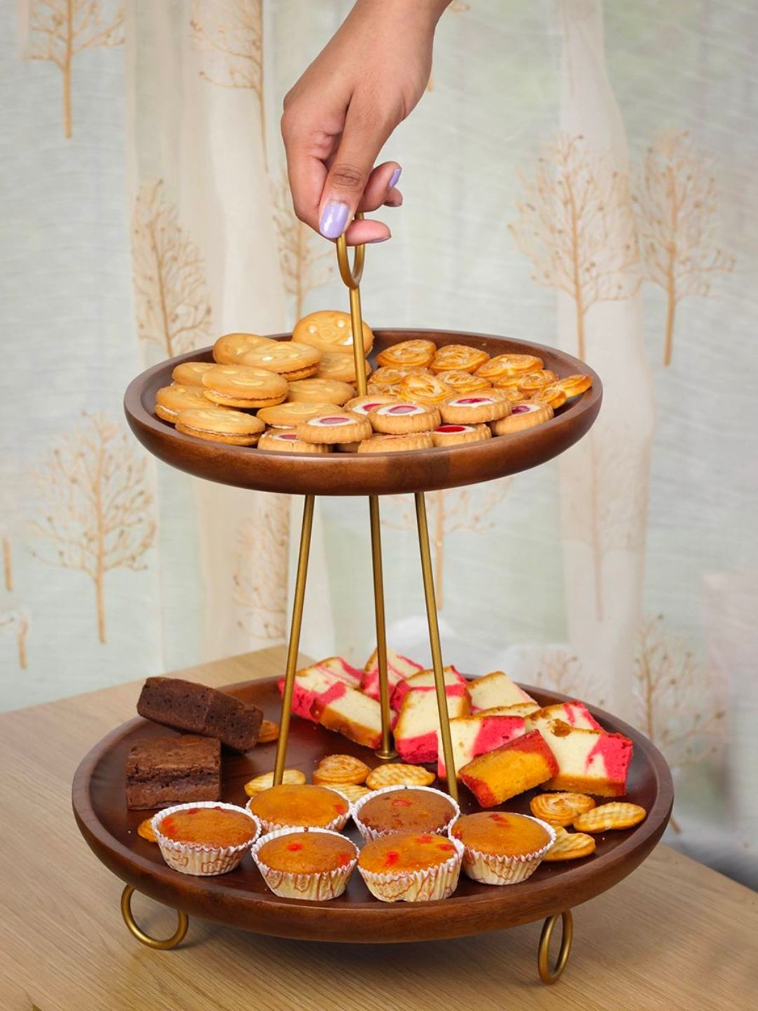 

BRICK BROWN Brown Wooden Twin Tier Cake Stand