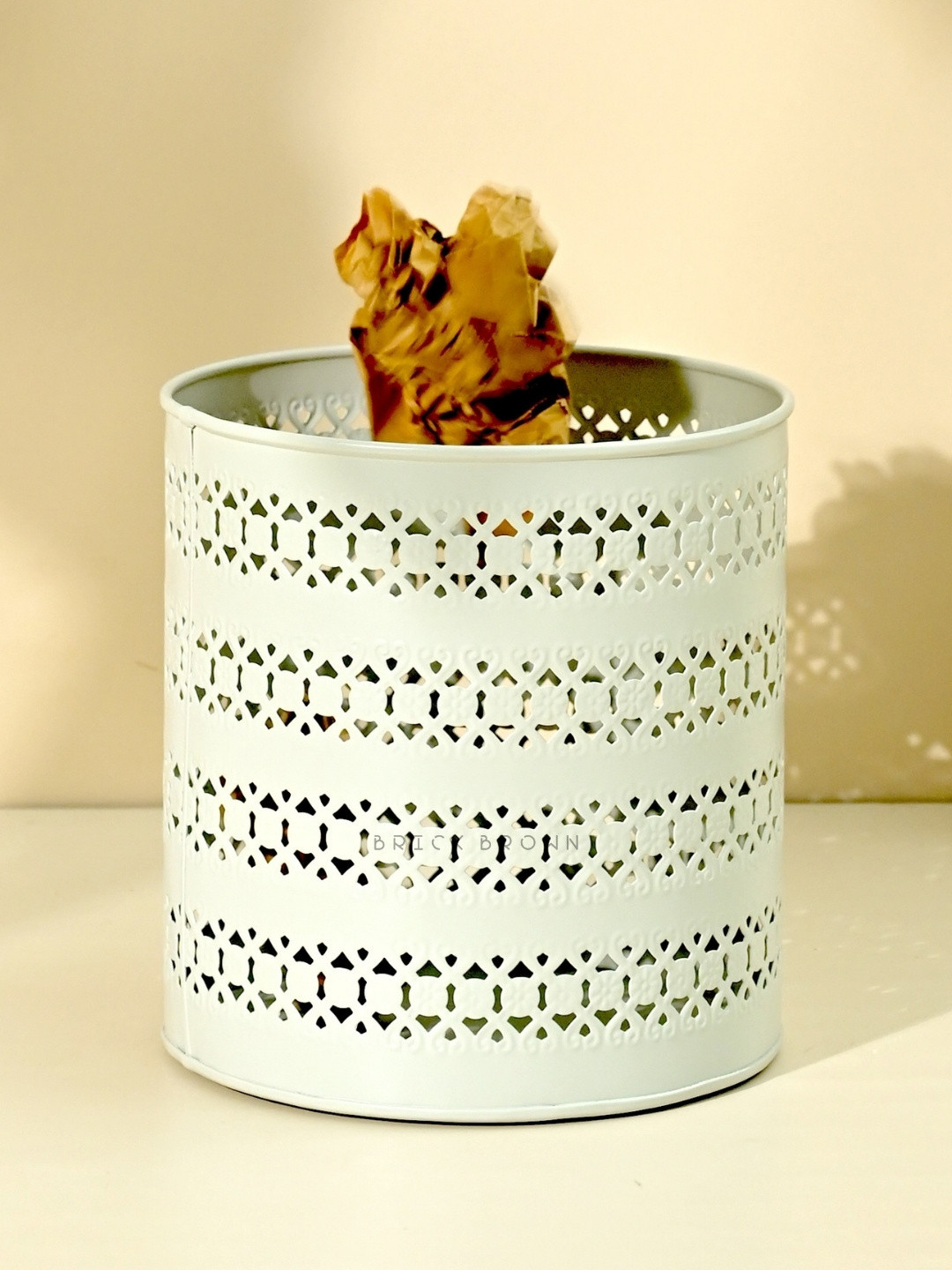 

BRICK BROWN White Textured Open Waste Bucket