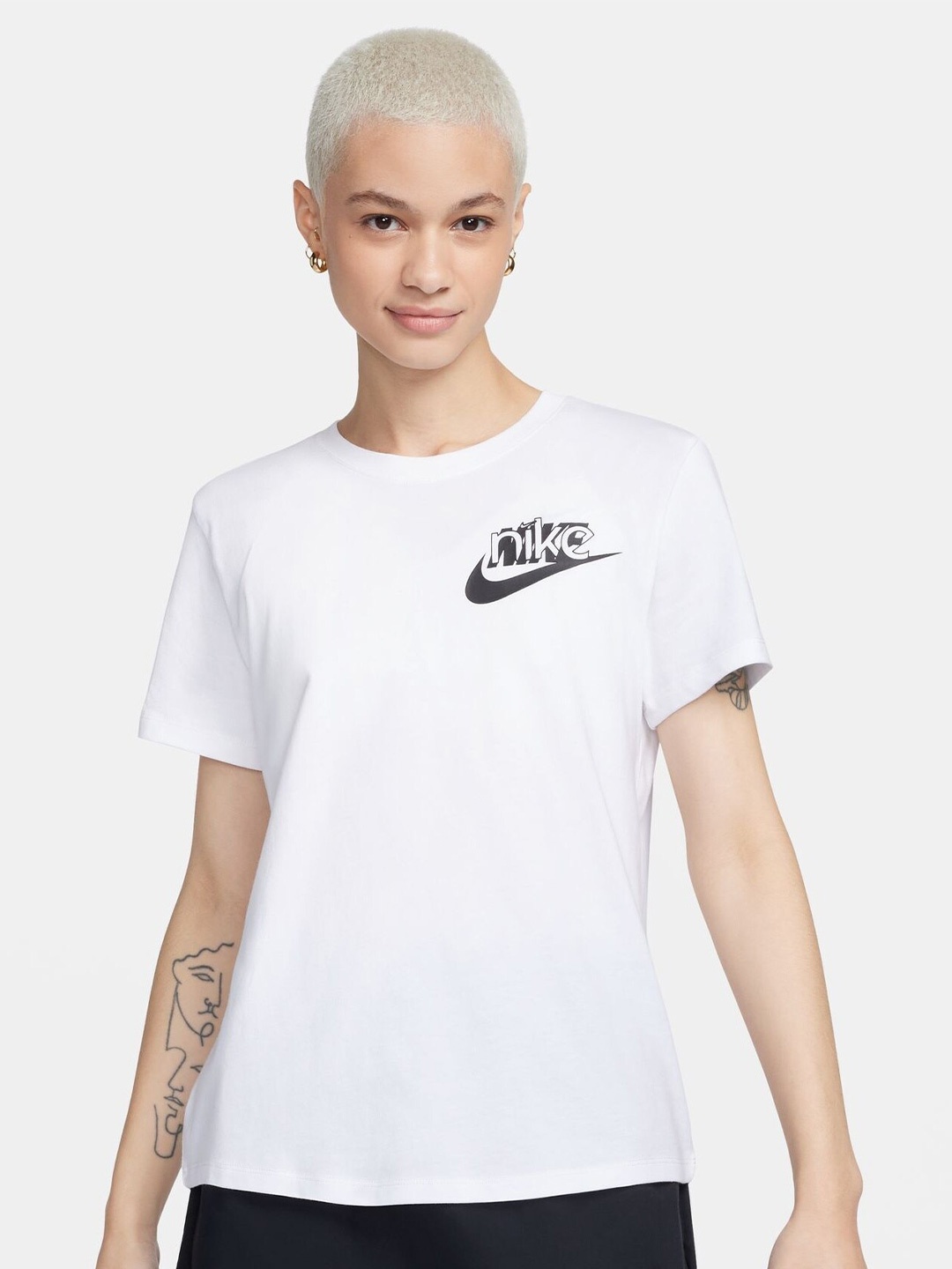 

Nike Sportswear Graphic T-Shirt, White