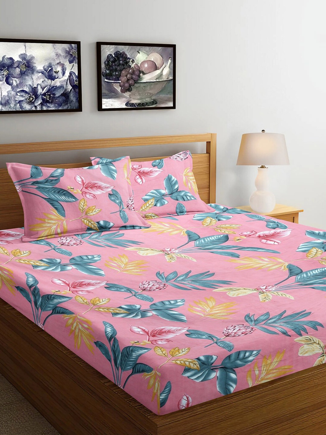

Arrabi Pink & Grey Floral Printed 300 TC King Bedsheet with 2 Pillow Covers