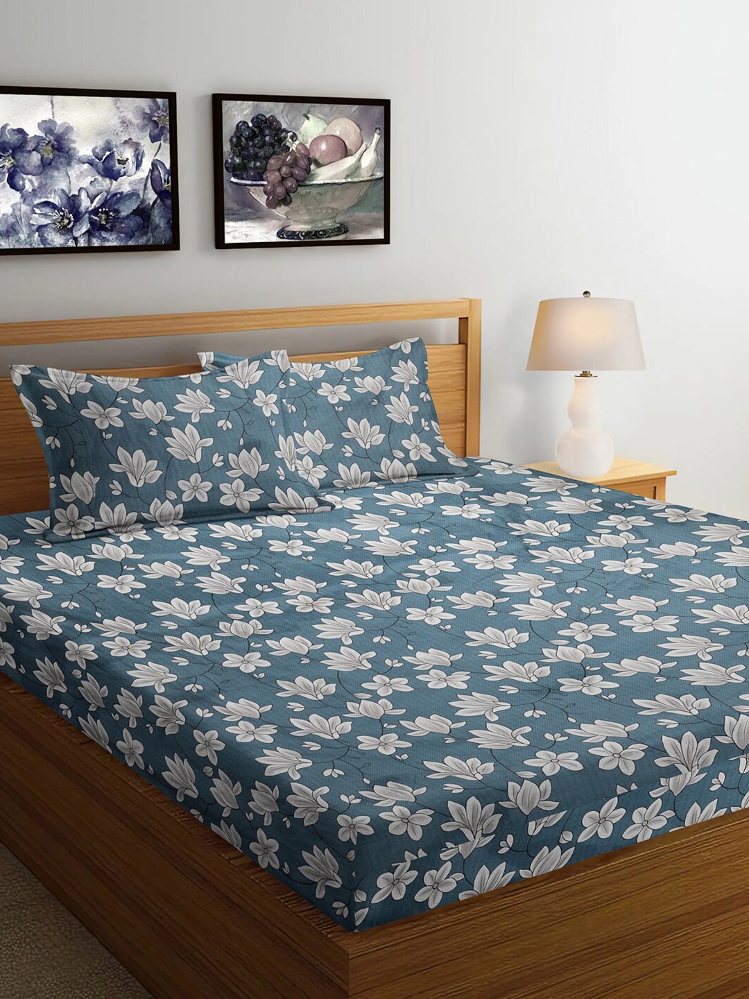 

Arrabi Blue & Grey Floral 300 TC King Bedsheet with 2 Pillow Covers 130 GSM