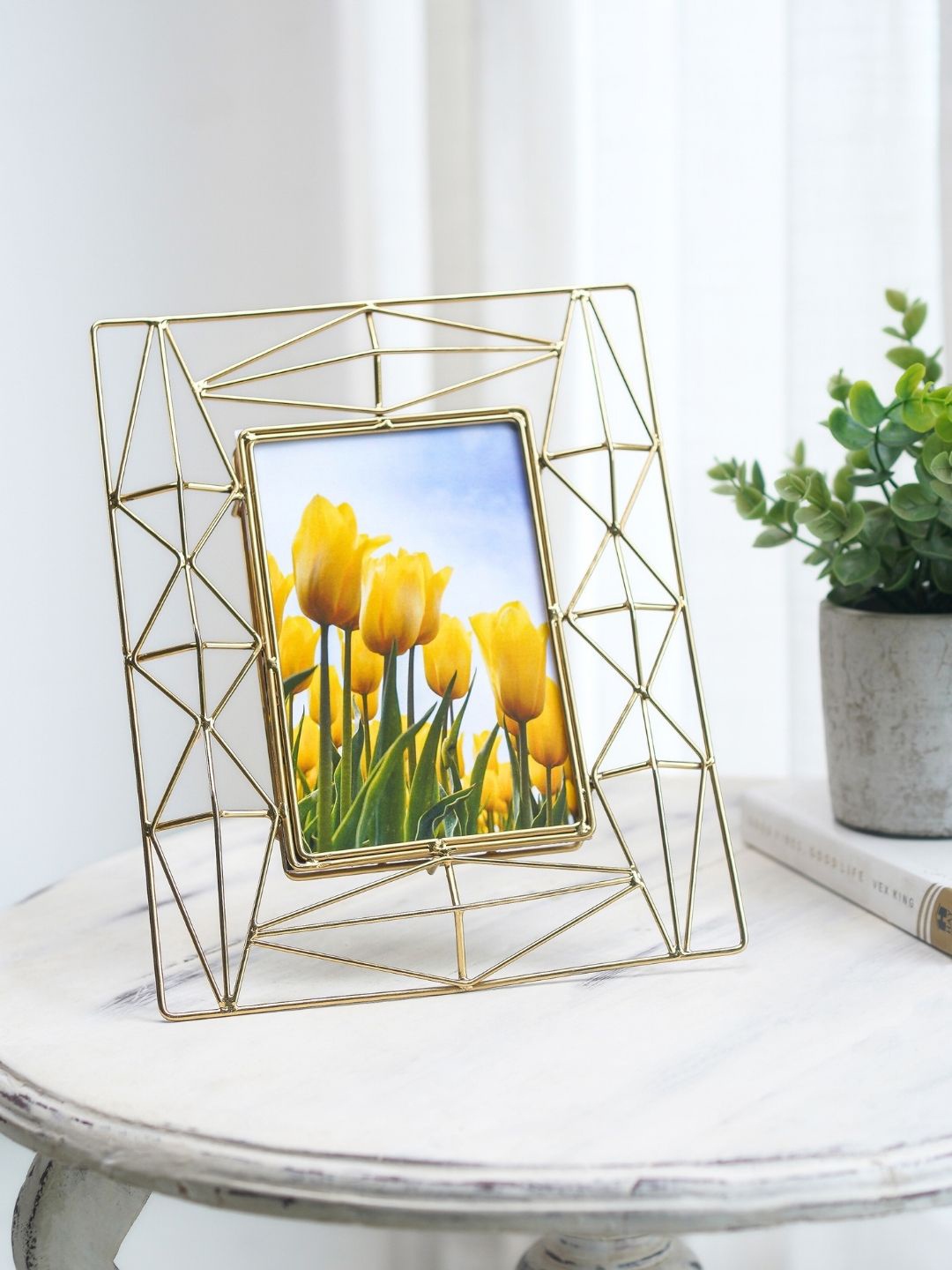 

BEHOMA Golden Geometric Shaped Table-Top 4x6 Photo Frame, Gold