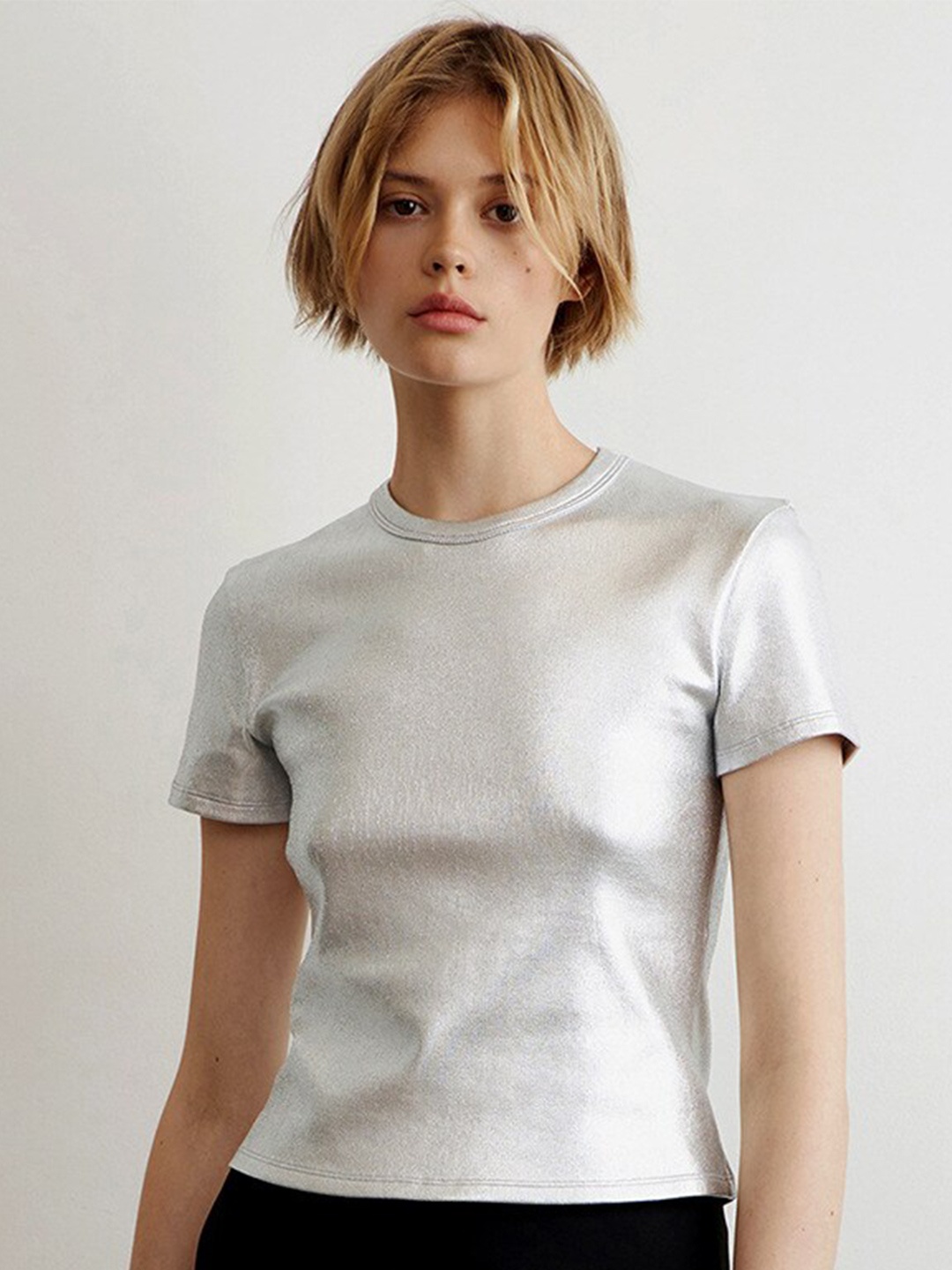 

StyleCast Silver-Toned Round Neck Short Sleeves Top