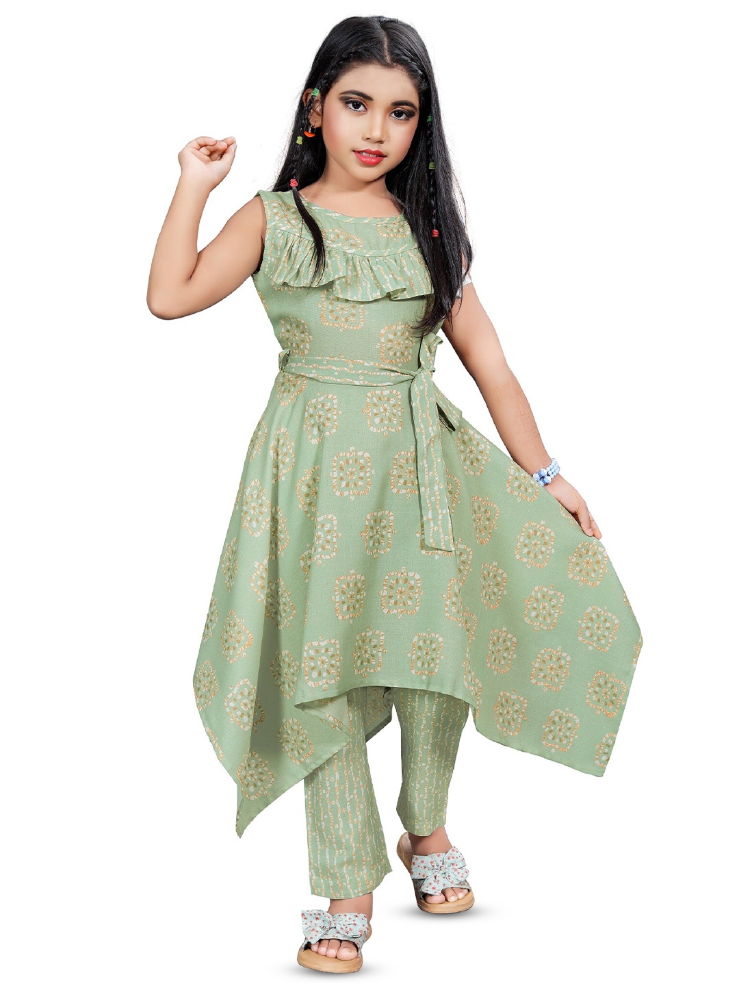 

BAESD Girls Floral Printed Kurta with Trouser, Green