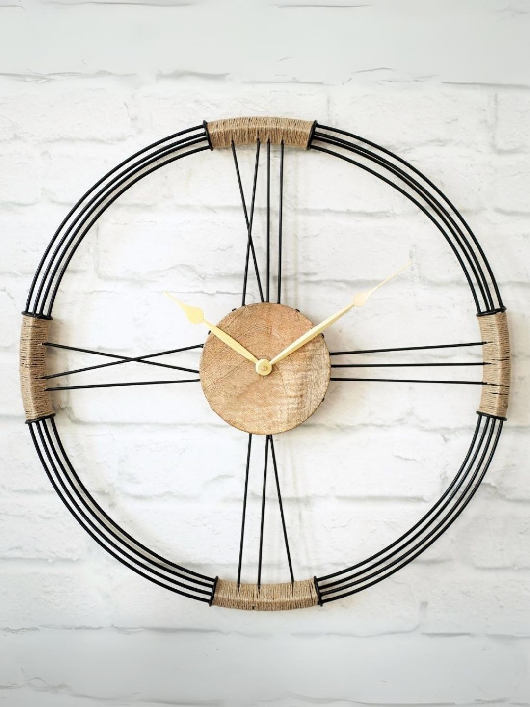 

BEHOMA Black Round Shaped Contemporary Wall Clock