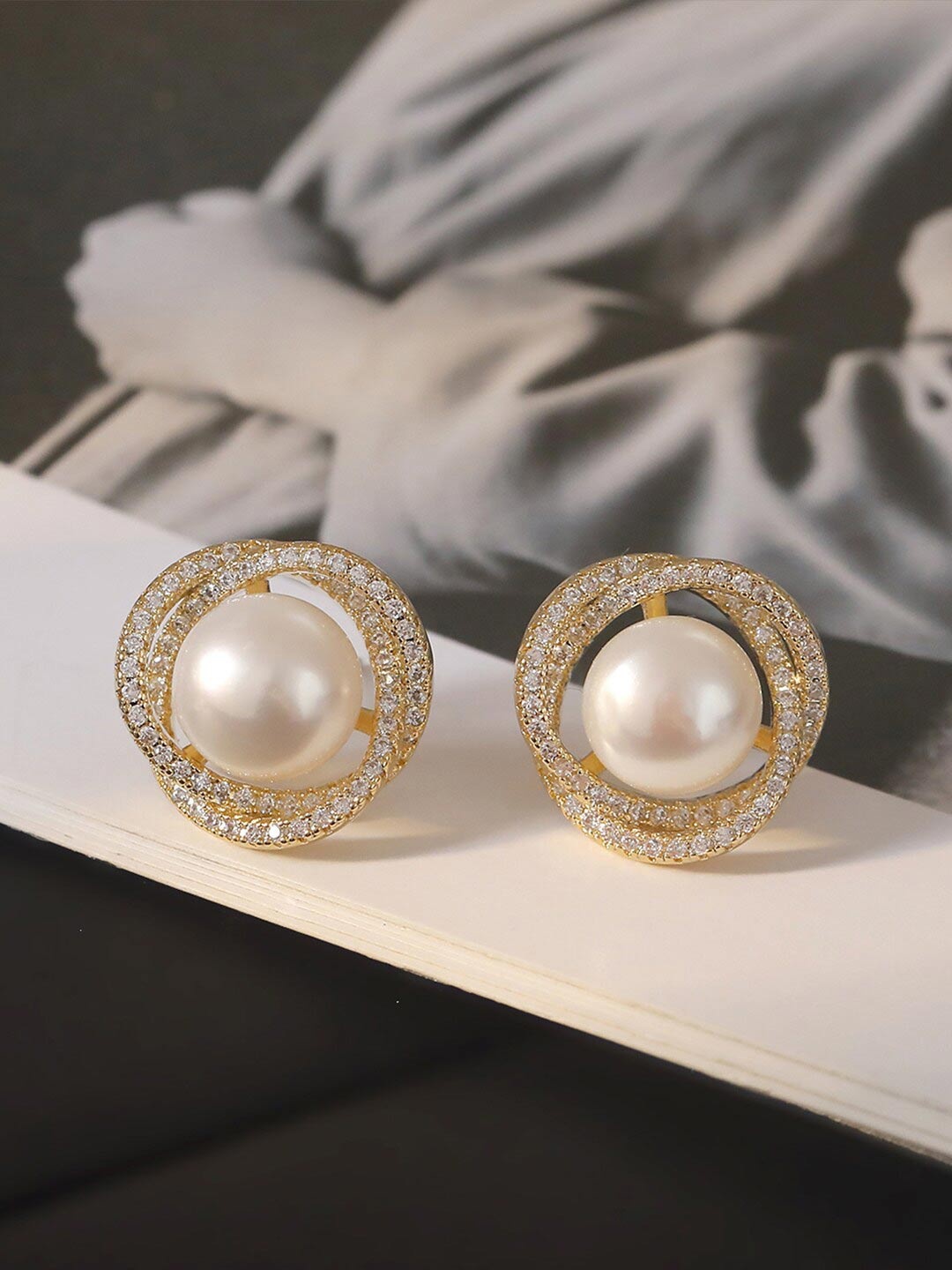 

Krelin Gold-Plated Pearls Contemporary Studs Earrings