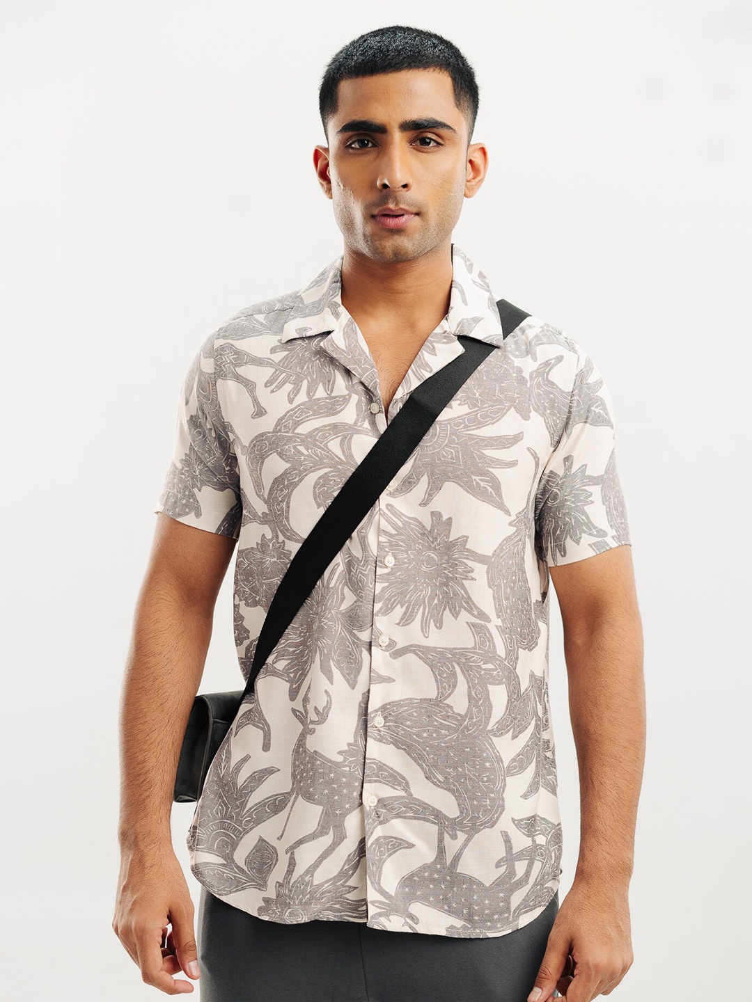 

FREAKINS Grey & Beige Floral Printed Cuban Collar Pure Cotton Casual Shirt