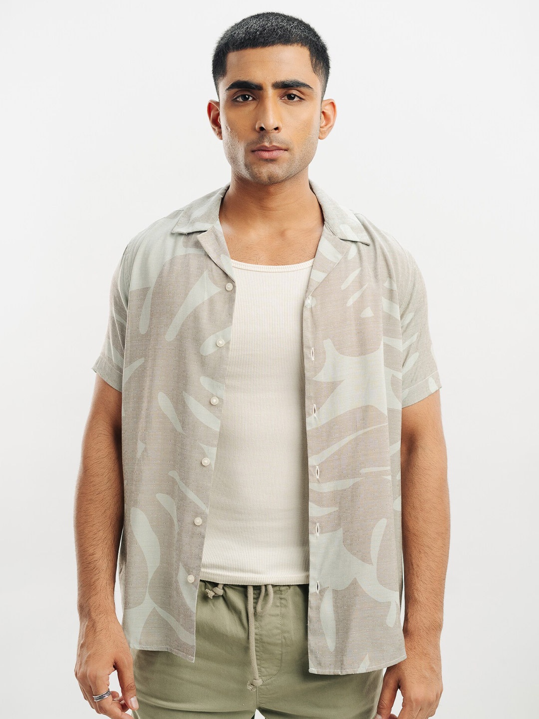 

FREAKINS Grey Abstract Printed Cuban Collar Pure Cotton Shacket