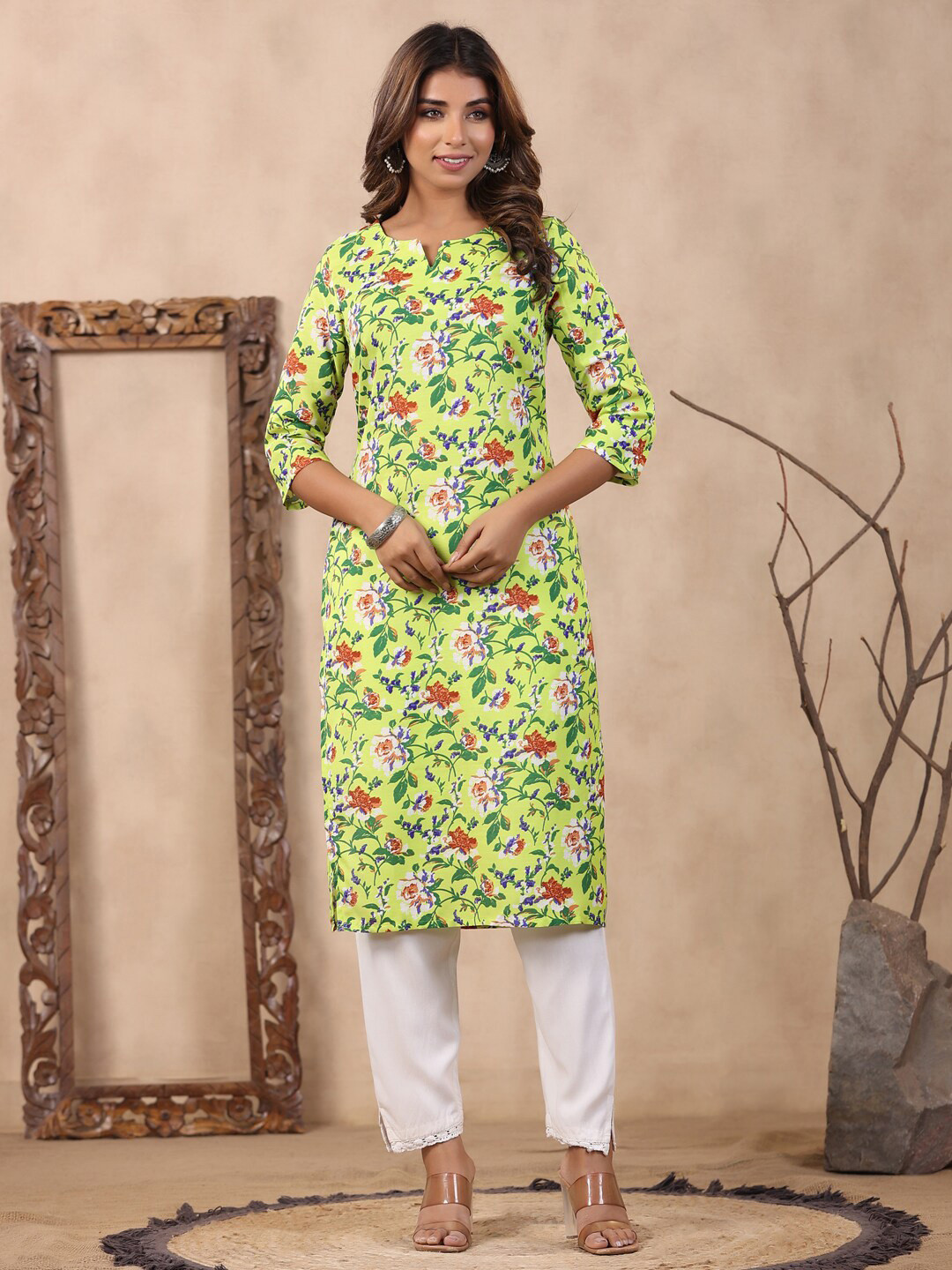 

soan Floral Printed Notched Neck Knee Length Straight Kurta, Lime green