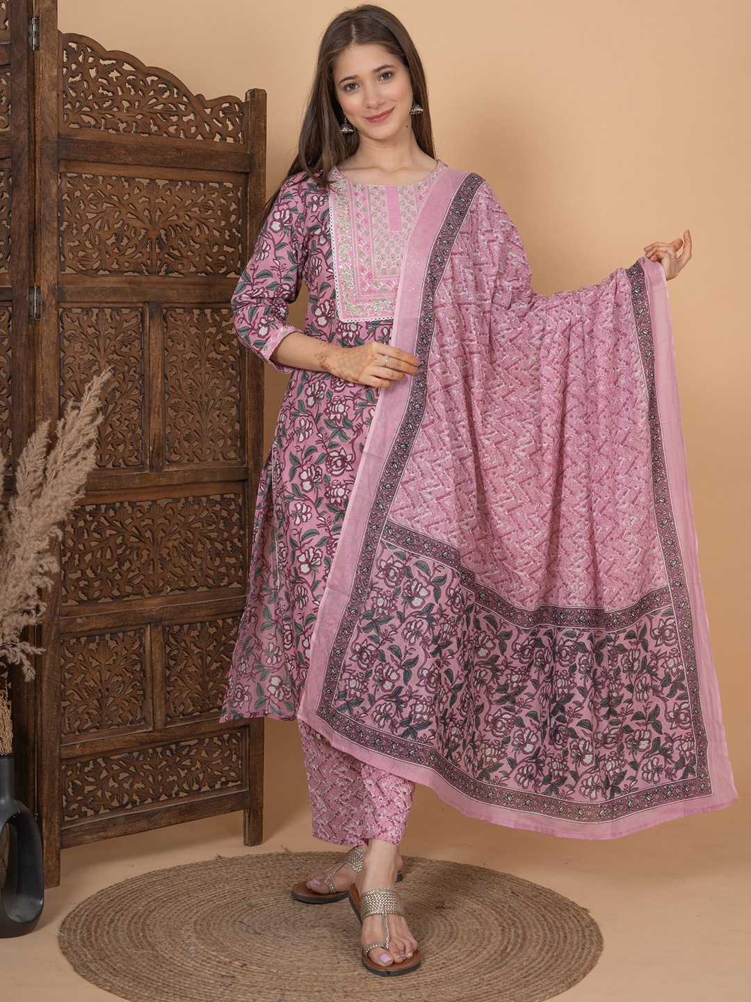 

MEERA FAB Floral Printed Mirror Work Pure Cotton Straight Kurta & Palazzos With Dupatta, Pink