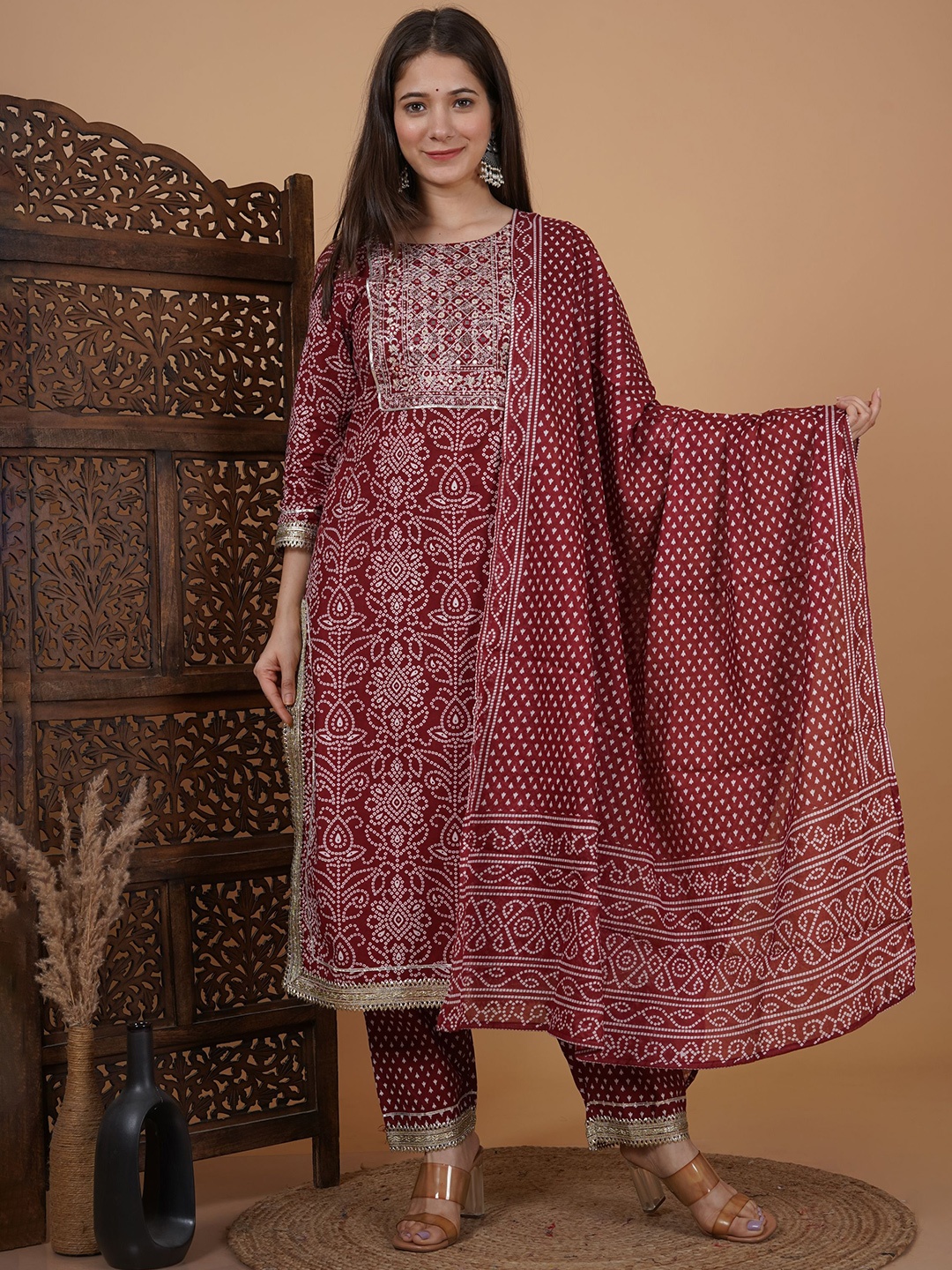 

MEERA FAB Floral Embroidered Regular Pure Cotton Kurta with Palazzos & With Dupatta, Maroon