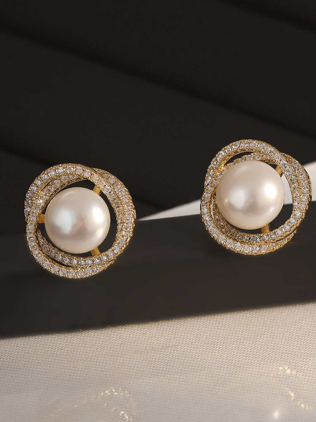 

VAGHBHATT Gold-Plated Beaded Round Studs Earrings