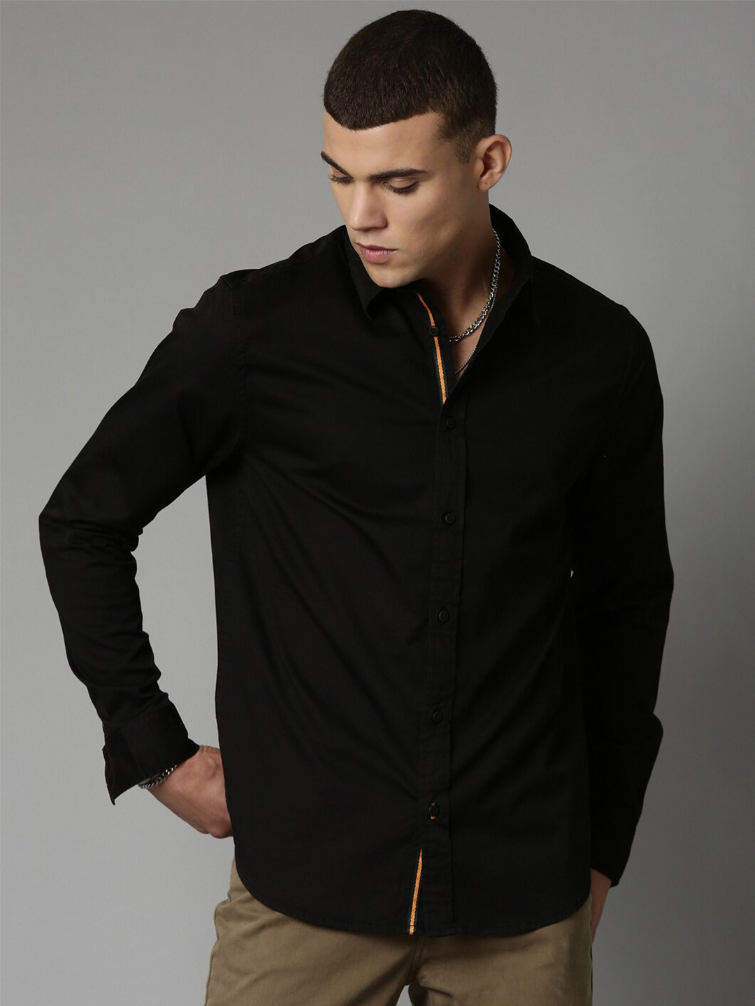 

Breakbounce Men Black Comfort Casual Shirt