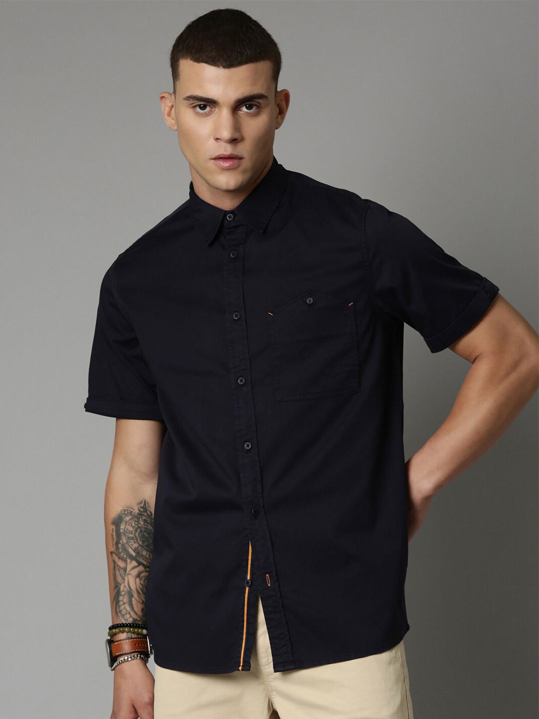 

Breakbounce Men Navy Blue Comfort Casual Shirt