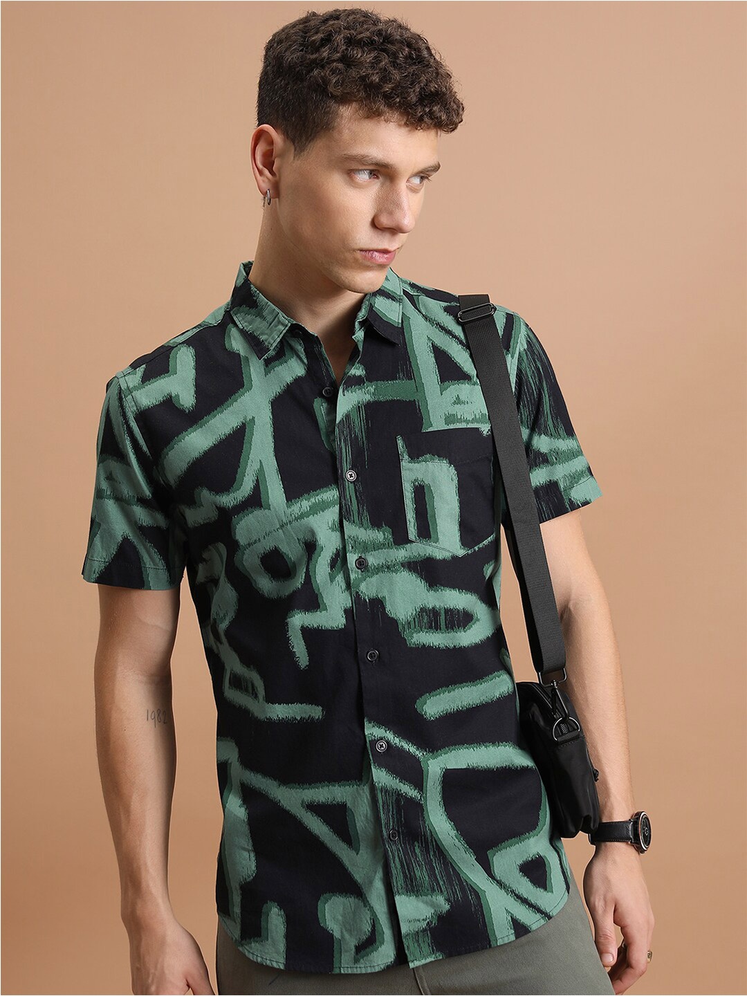 

HIGHLANDER Slim Fit Abstract Printed Short Sleeves Cotton Casual Shirt, Green