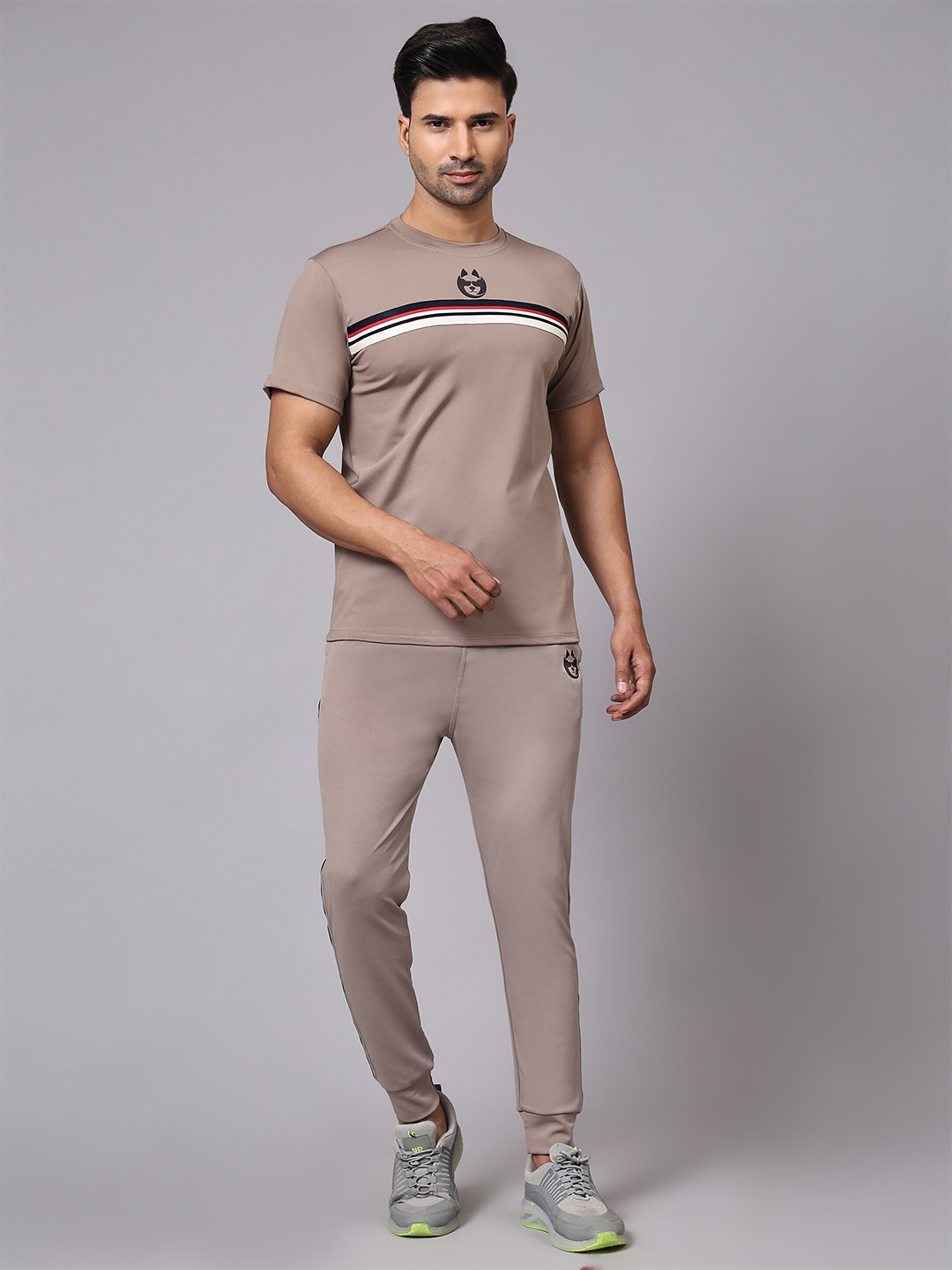 

DANZA-SON Brand Logo Printed Round Neck Sports Tracksuit, Beige