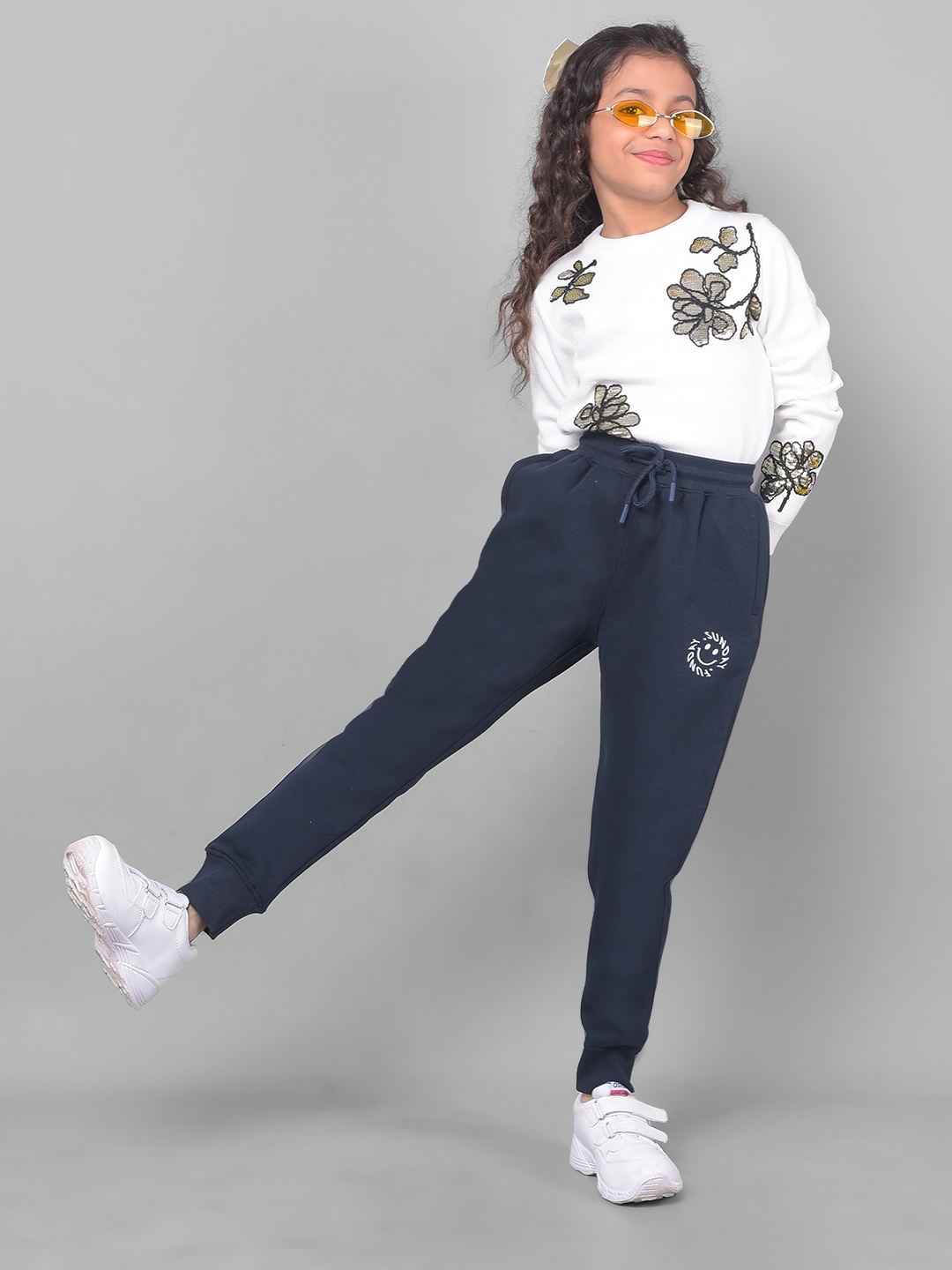 

Crimsoune Club Girls Printed Joggers, Navy blue