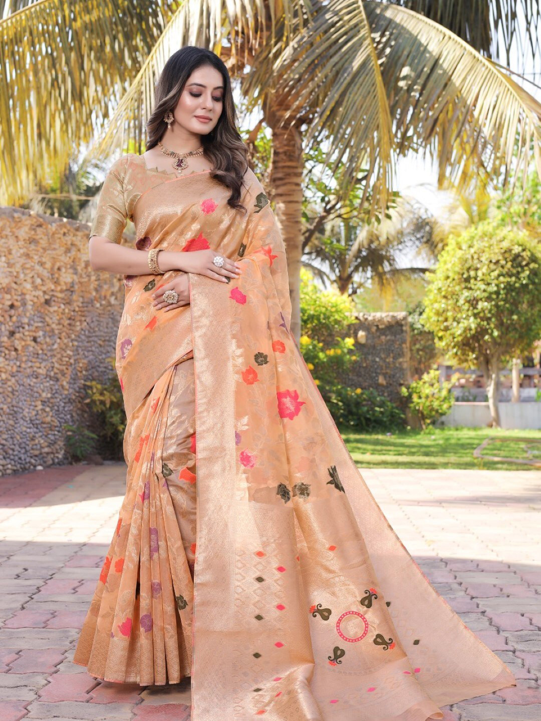 

Amoha Silk Woven Design Floral Zari Pure Silk Tussar Saree, Peach
