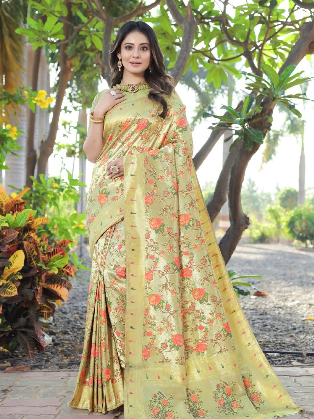 

Amoha Silk Floral Woven Design Zari Pure Silk Banarasi Saree, Lime green