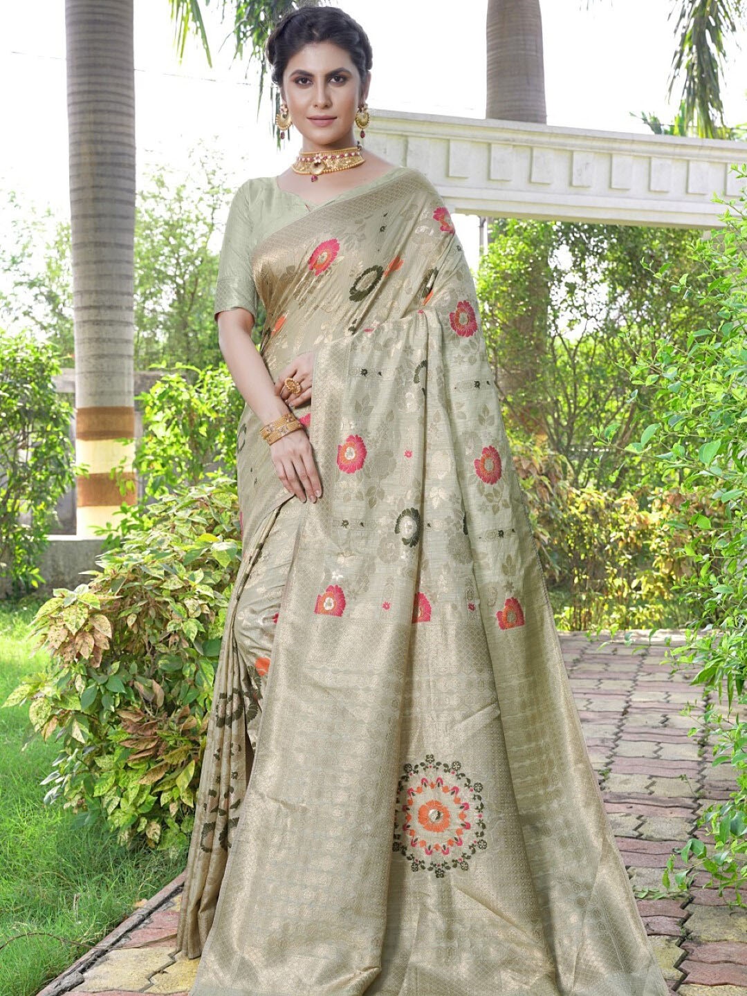 

Amoha Silk Floral Woven Design Zari Pure Silk Tussar Saree, Green