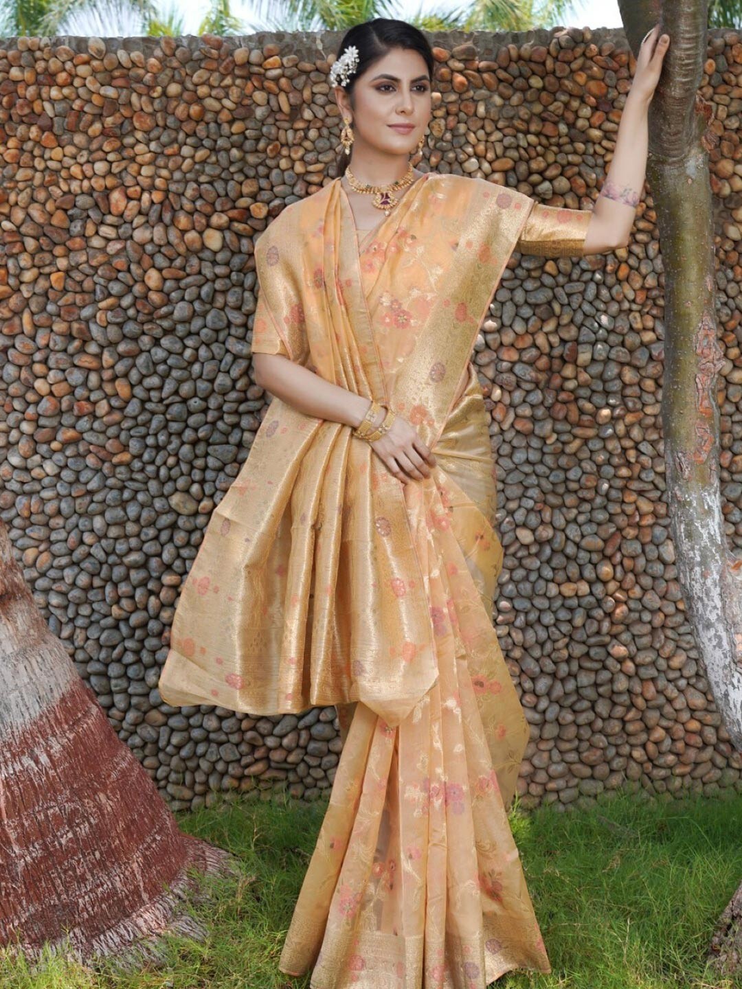 

Amoha Silk Woven Design Floral Zari Pure Silk Tussar Saree, Peach