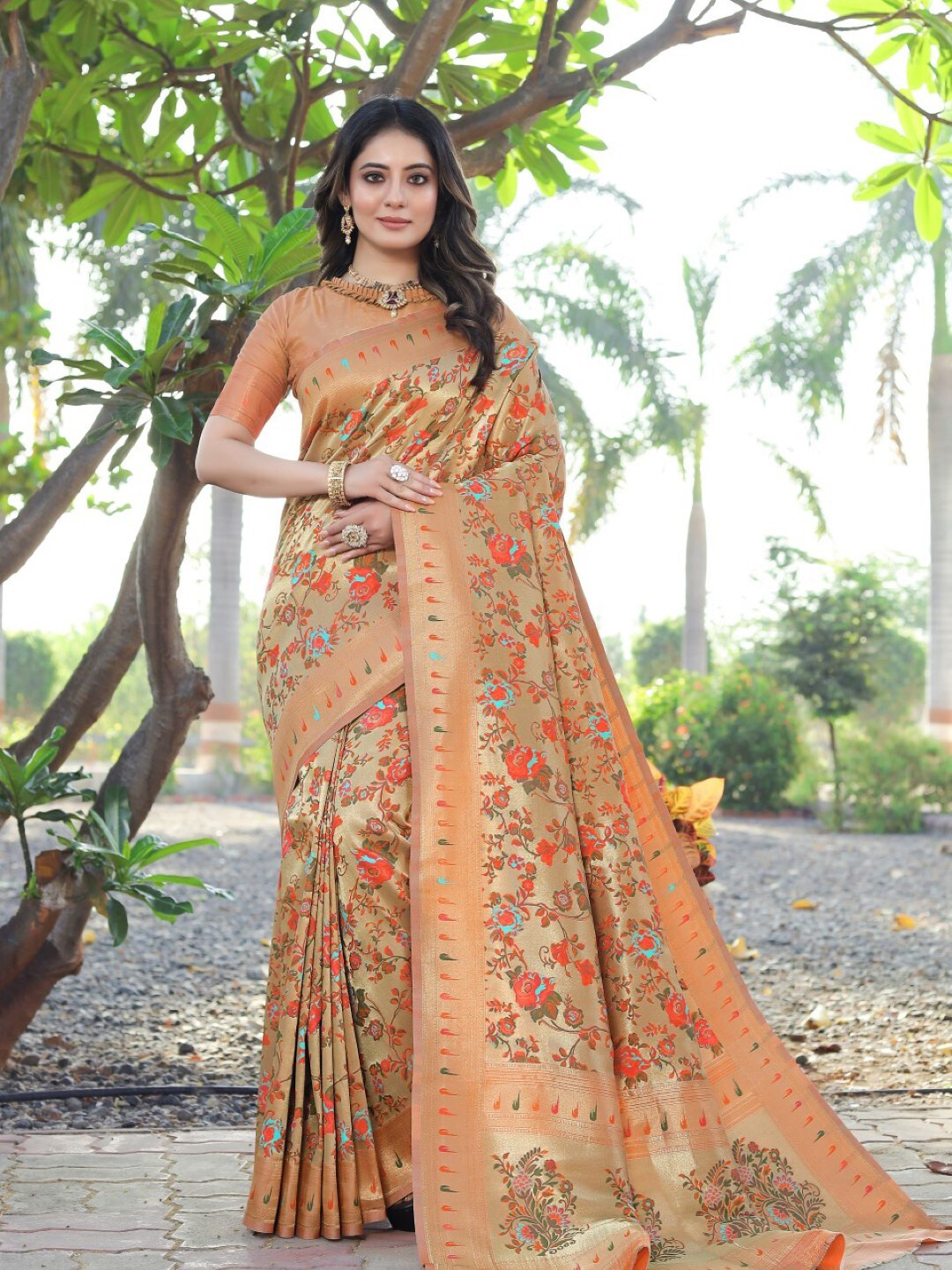 

Amoha Silk Woven Design Floral Zari Pure Silk Banarasi Saree, Peach
