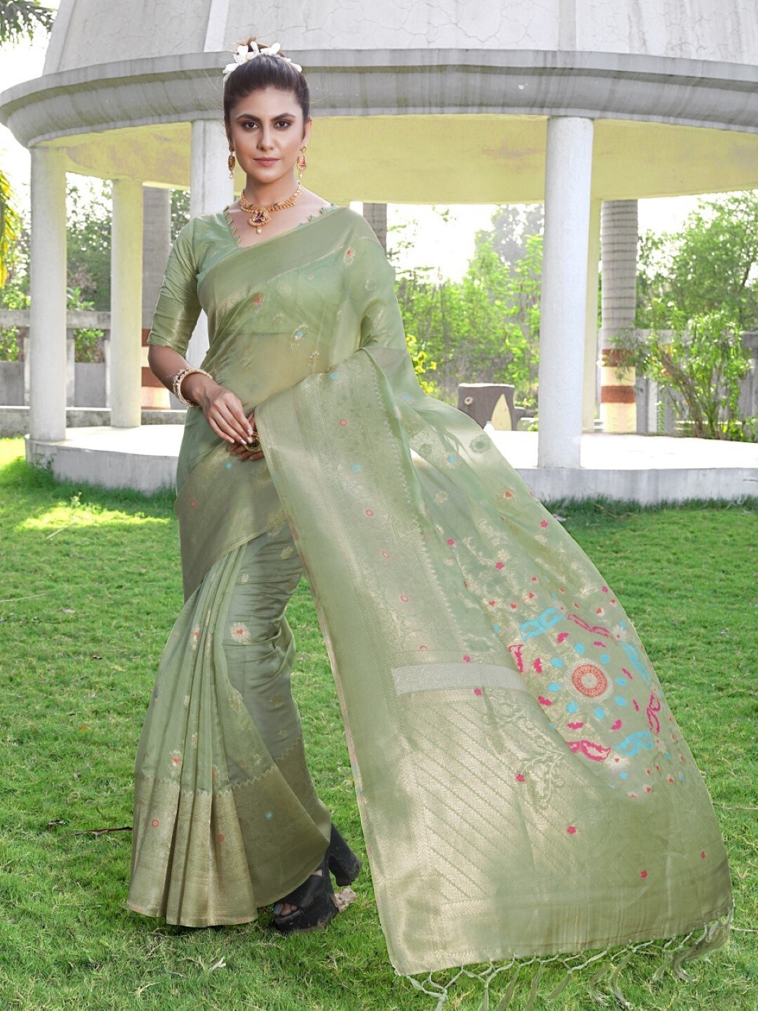

Amoha Silk Ethnic Motifs Printed Woven Design Zari Pure Silk Tussar Saree, Green