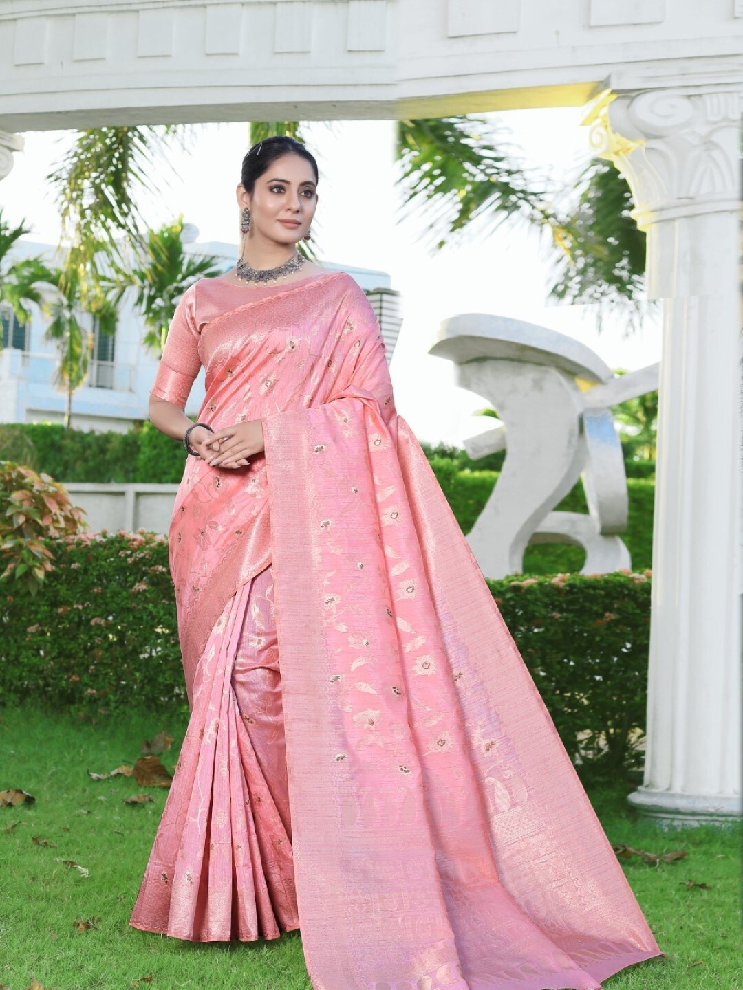 

Amoha Silk Woven Design Floral Zari Pure Silk Tussar Saree, Pink