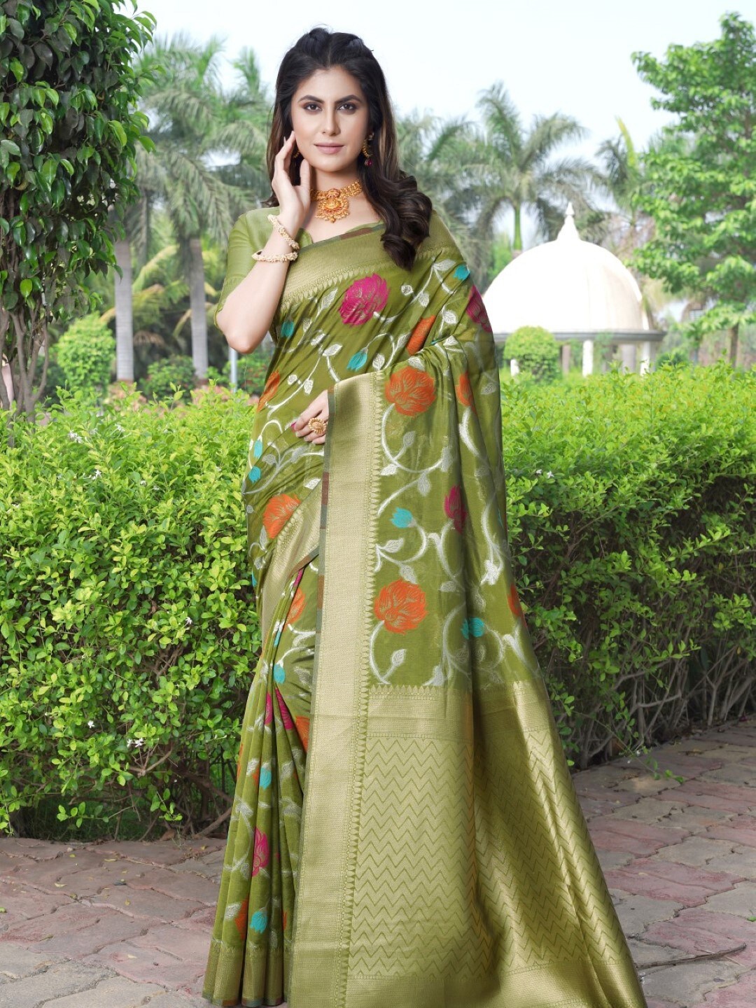 

Amoha Silk Ethnic Motifs Woven Design Zari Pure Silk Tussar Saree, Green