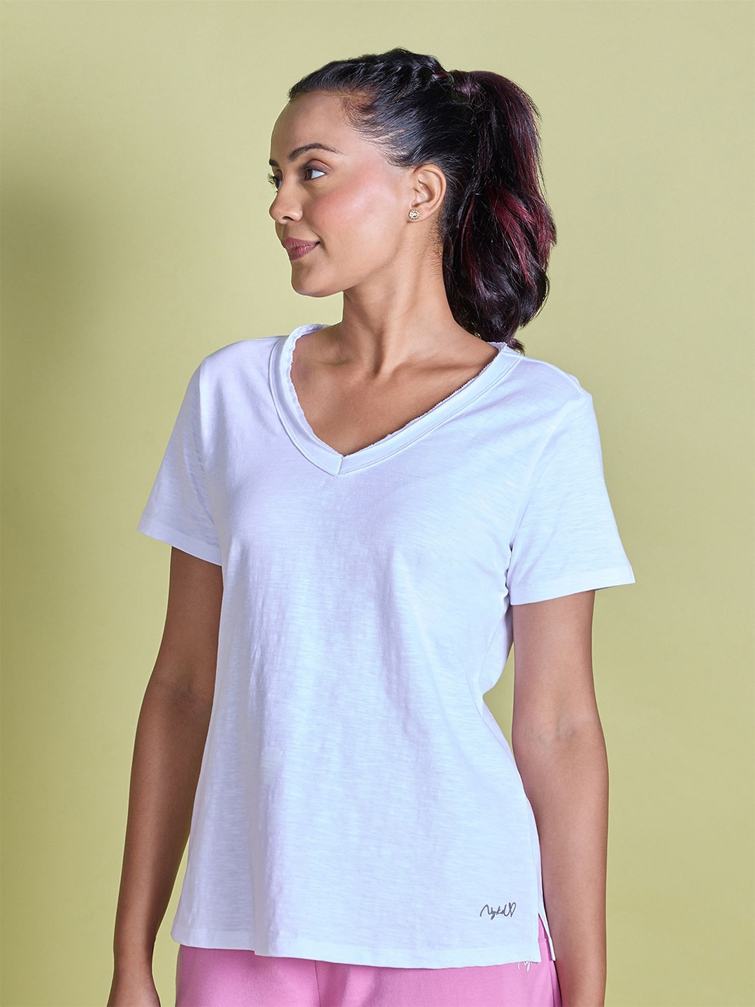 

Nykd V-Neck Short Sleeves T-Shirt, White