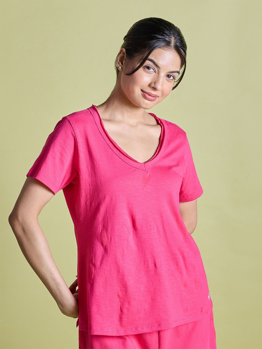 

Nykd V-Neck Short Sleeves T-Shirt, Pink