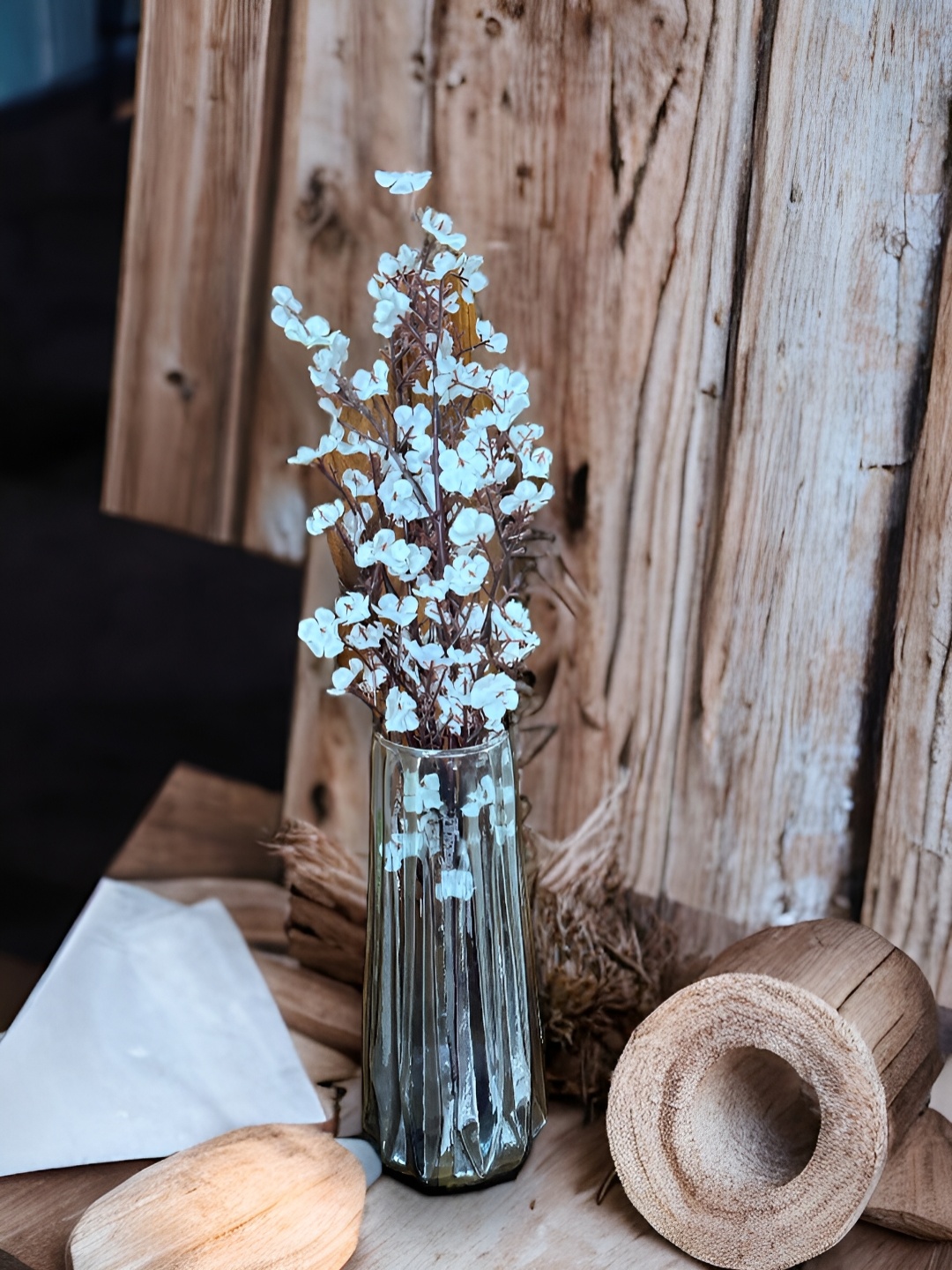 BS AMOR Transparent & White Textured Glass Vase with Flower