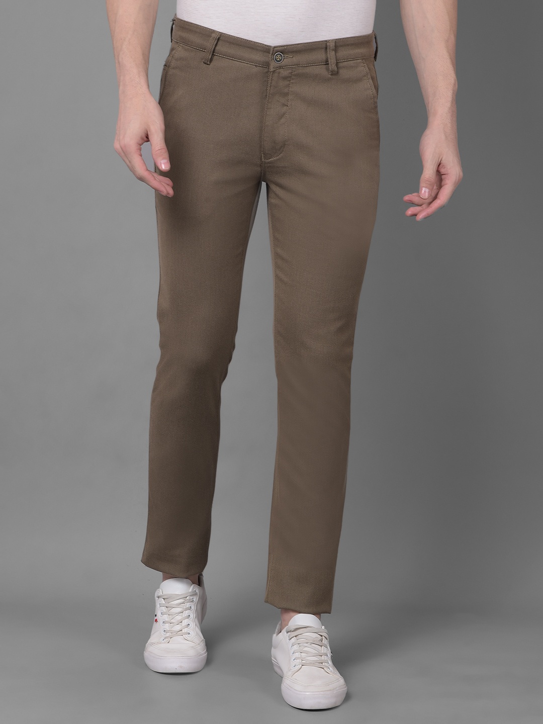 

Crimsoune Club Men Slim Fit Chinos Trousers, Khaki