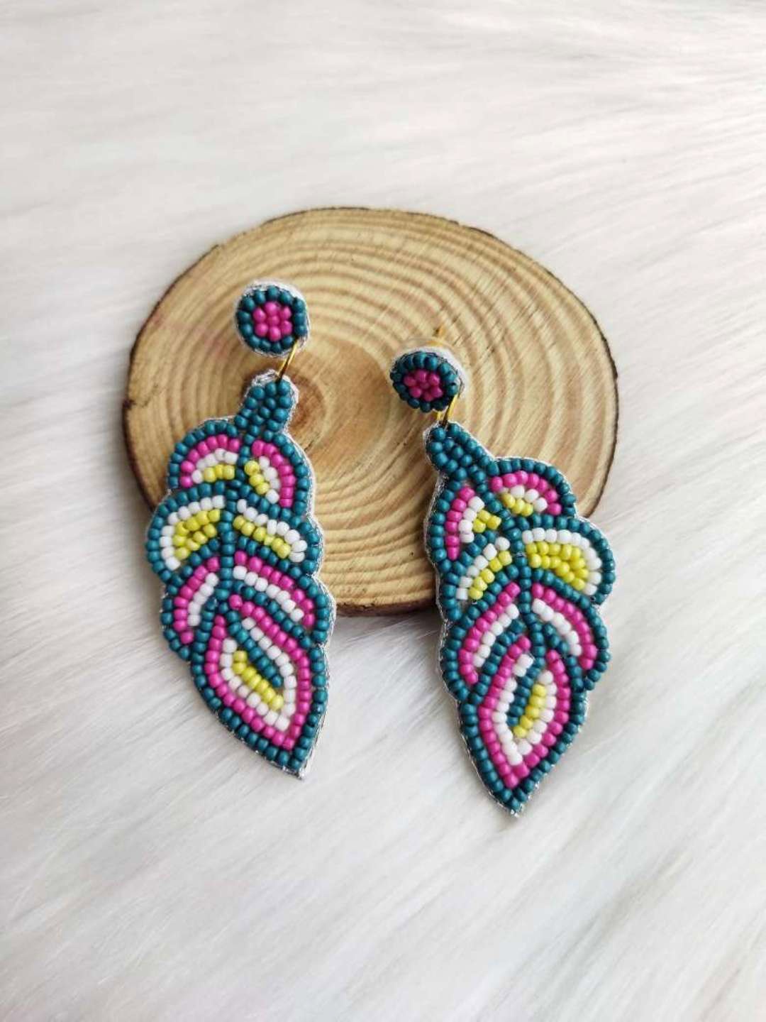 

Crunchy Fashion Beaded Leaf Shaped Drop Earrings, Green