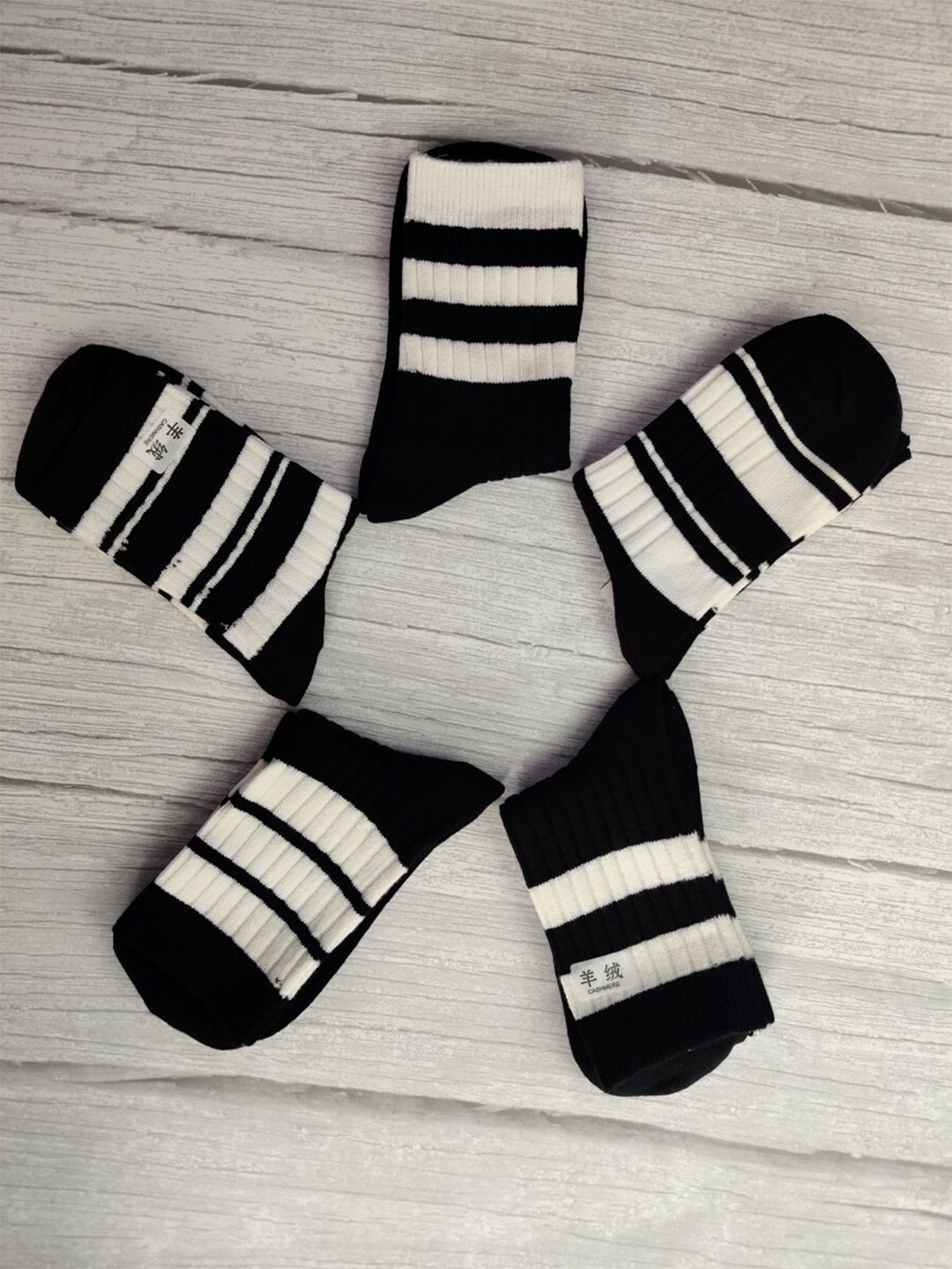 

EL REGALO Kids Pack of 5 Striped Calf Length Socks, Black