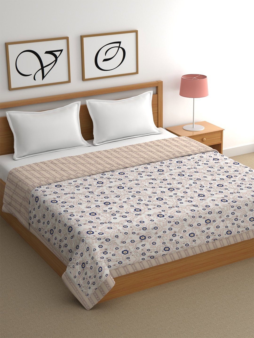 

CHHAVI INDIA Beige & White Floral Cotton Heavy Winter 210 GSM Double Bed Comforter