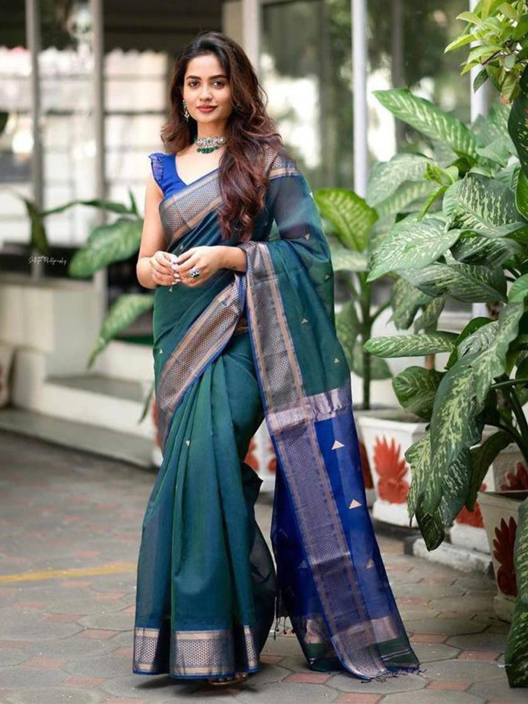 

Marziyaa Woven Design Zari Banarasi Saree, Sea green